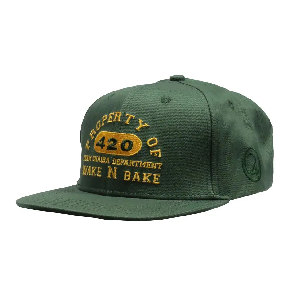 CAPPELLINO VERDE CON VISIERA  "CHAIBA WAKE & BAKE" 420